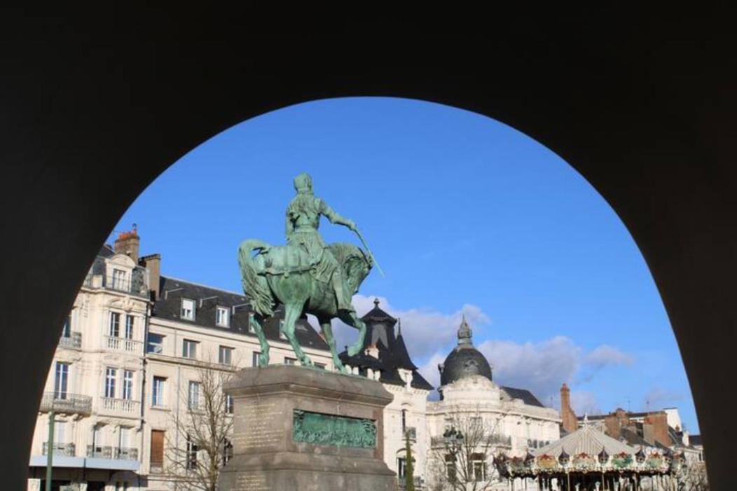Le SCANDINAVE, proche Bord de Loire Orléans Extérieur photo